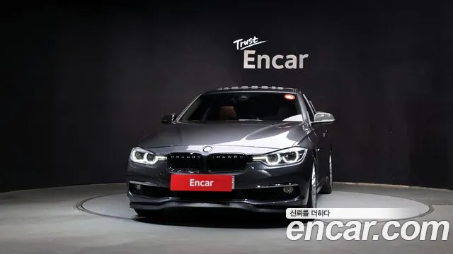 BMW 3-Series 2017 thumb 3