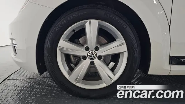 Volkswagen Beatle 2013 thumb 4