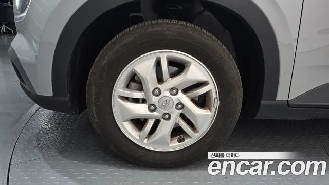 Hyundai Venue 2023 thumb 5