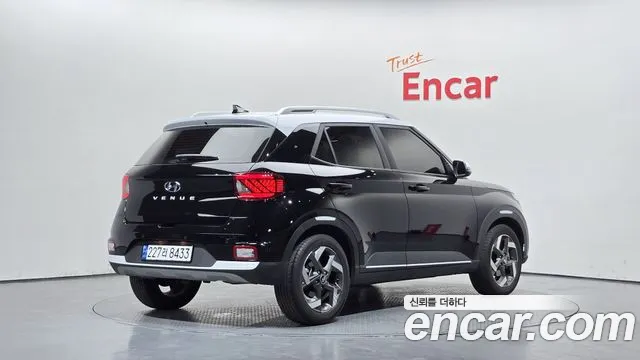 Hyundai Venue 2023 thumb 2