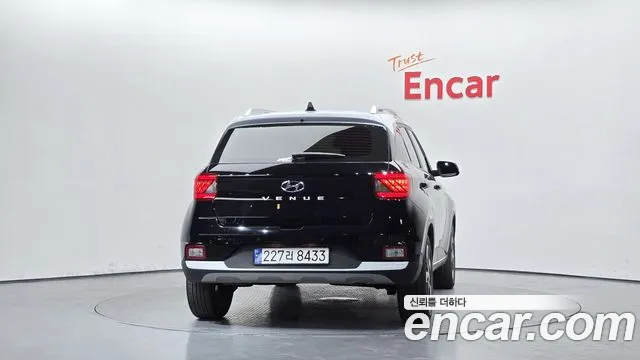Hyundai Venue 2023 thumb 4