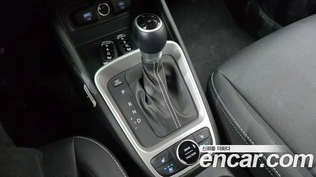 Hyundai Venue 2023 thumb 9