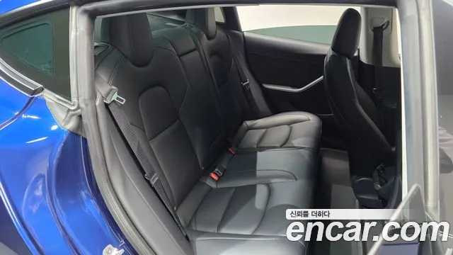 Tesla Model 3 2022 thumb 11