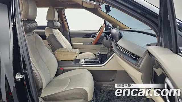 Kia Carnival 2021 thumb 11