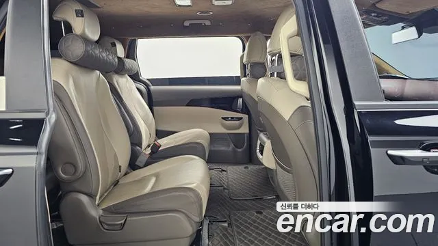 Kia Carnival 2021 thumb 12