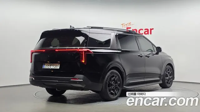 Kia Carnival 2025 thumb 2