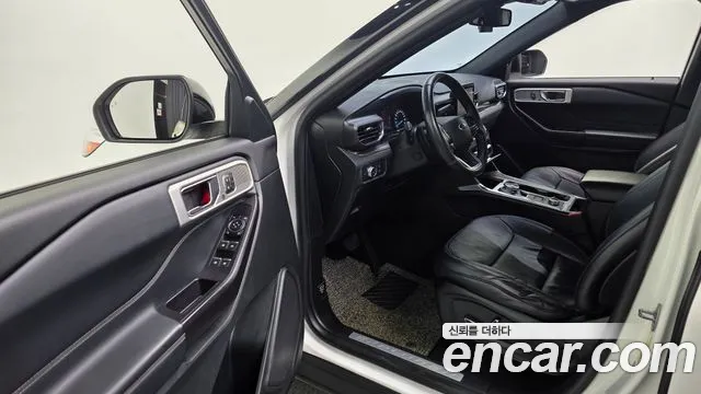 Ford Explorer 2020 thumb 12