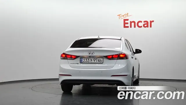 Hyundai Avante 2016 thumb 4