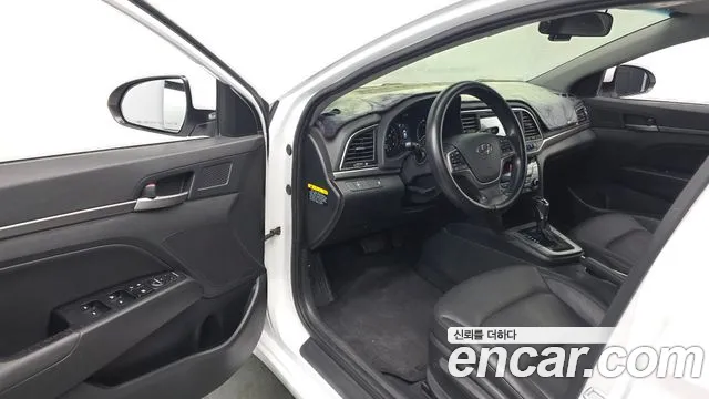Hyundai Avante 2016 thumb 10