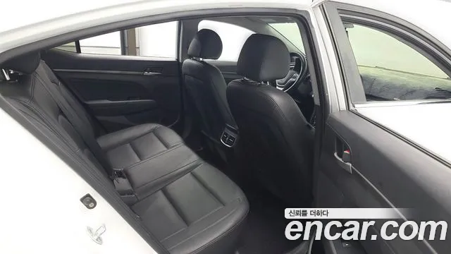 Hyundai Avante 2016 thumb 12