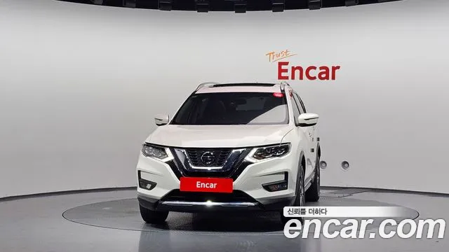 Nissan X-Trail 2018 thumb 3