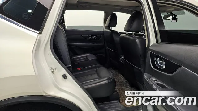 Nissan X-Trail 2018 thumb 12