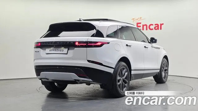 Land Rover Range Rover Velar 2026 thumb 2