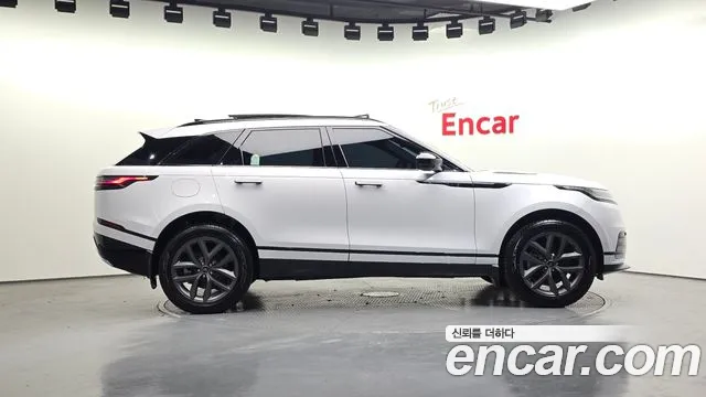 Land Rover Range Rover Velar 2026 thumb 5