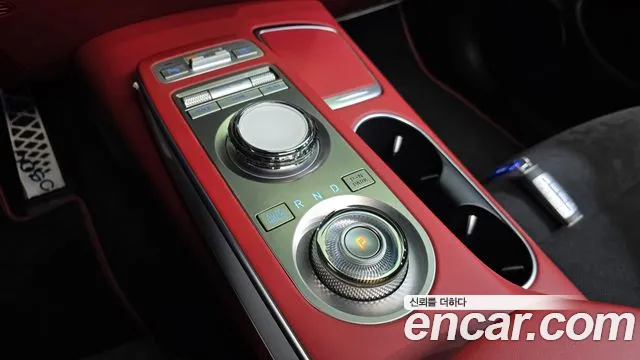 Genesis GV70 2022 thumb 9