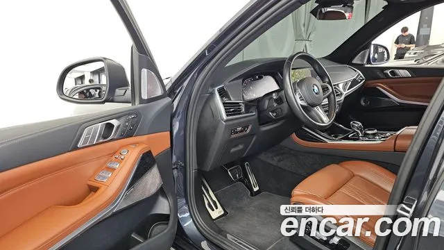 BMW X7 2022 thumb 10