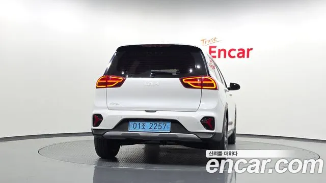 Kia Niro 2022 thumb 3