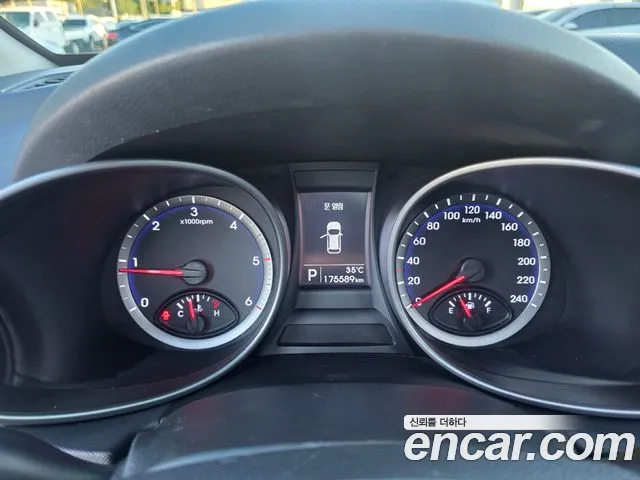 Hyundai Santa Fe 2013 thumb 8