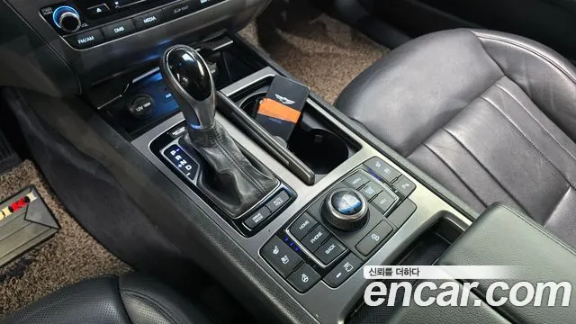Hyundai Genesis 2015 thumb 9