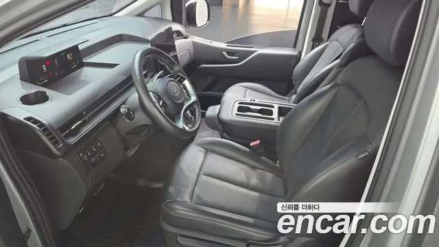 Hyundai Staria 2023 thumb 7