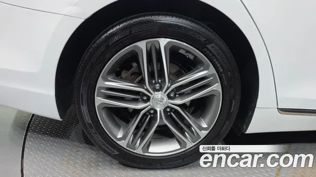 Hyundai Grandeur 2017 thumb 5