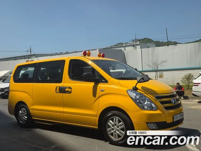 Hyundai Starex 2016 thumb 2