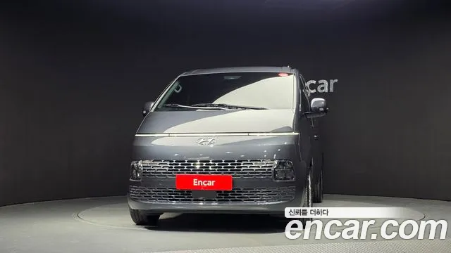 Hyundai Staria 2023 thumb 3