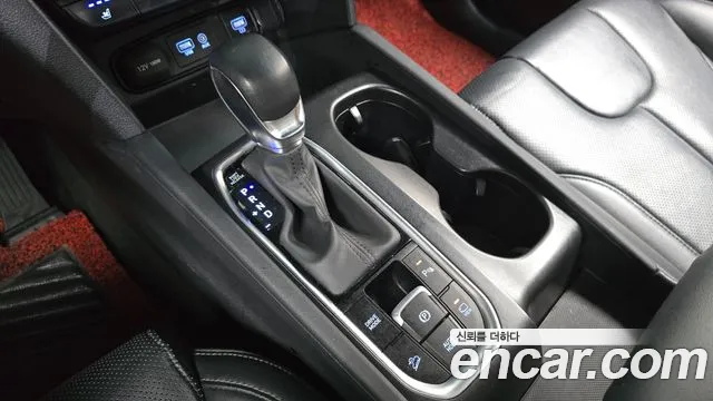 Hyundai Santa Fe 2019 thumb 9