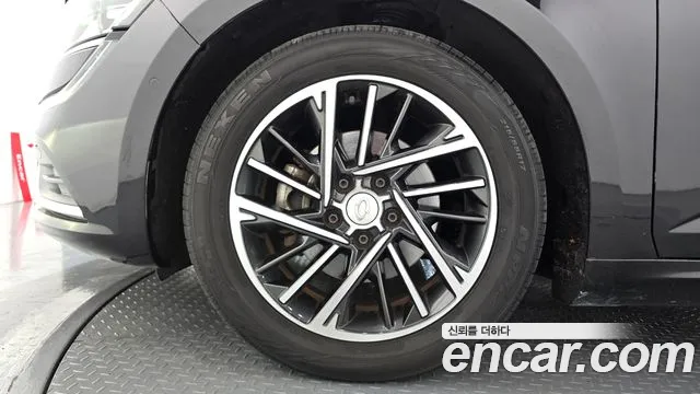Renault-KoreaSamsung Megane 2016 thumb 5
