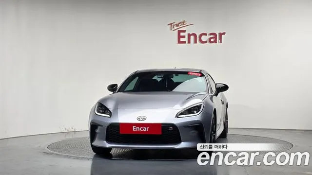 Toyota GT86 2024 thumb 2