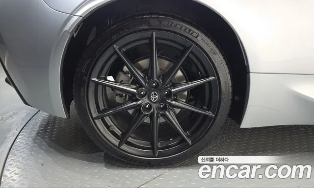 Toyota GT86 2024 thumb 4