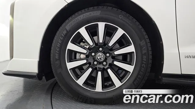 Toyota Sienna 2021 thumb 5