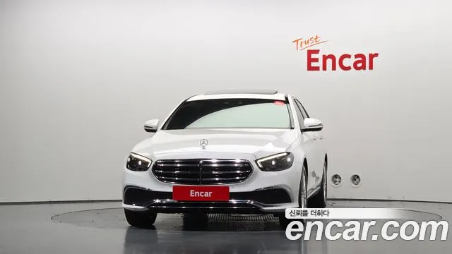Mercedes-Benz E-Класс 2021 thumb 3
