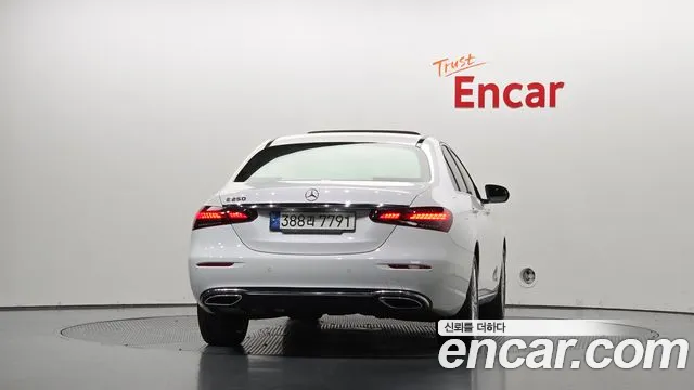 Mercedes-Benz E-Класс 2021 thumb 4
