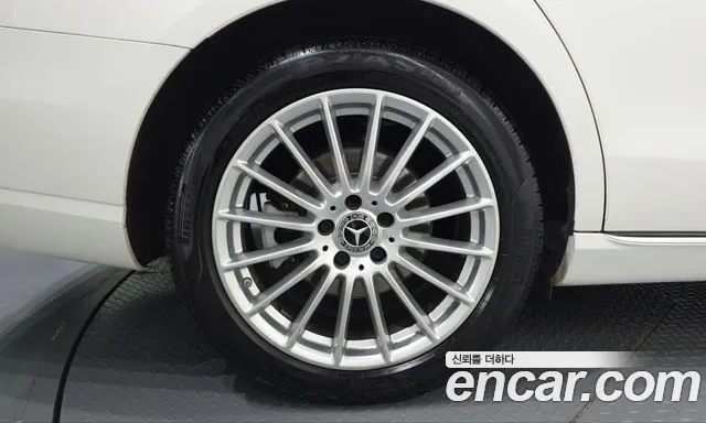 Mercedes-Benz E-Класс 2021 thumb 5