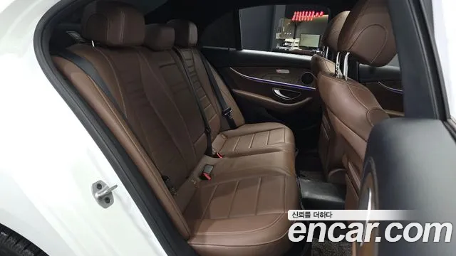 Mercedes-Benz E-Класс 2021 thumb 12