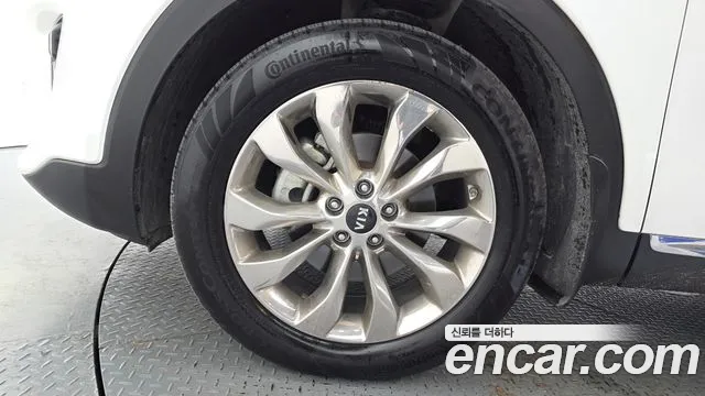 Kia Sorento 2018 thumb 5