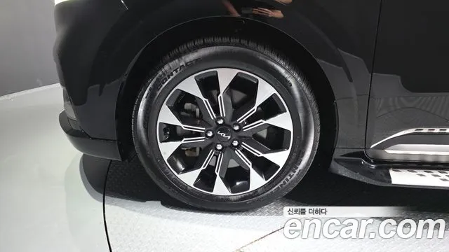 Kia Carnival 2021 thumb 5