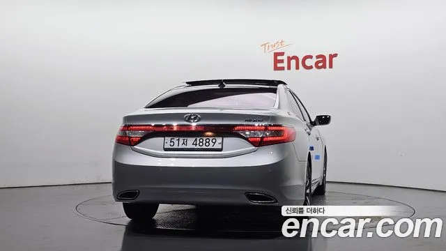 Hyundai Grandeur 2011 thumb 4