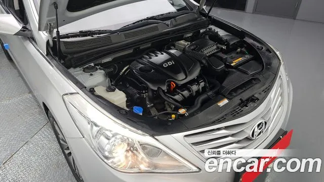Hyundai Grandeur 2011 thumb 6