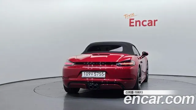 Porsche Cayman 2020 thumb 4