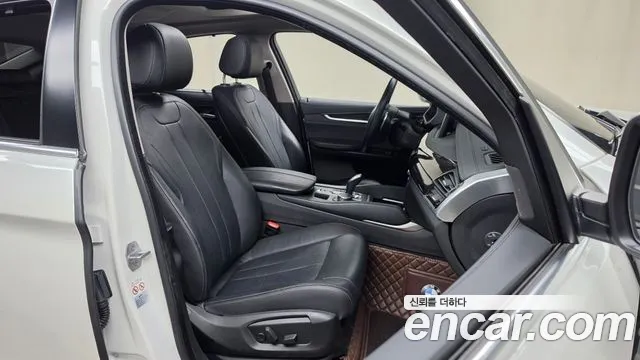BMW X6 2018 thumb 10