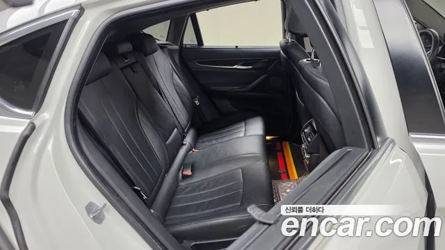 BMW X6 2018 thumb 11