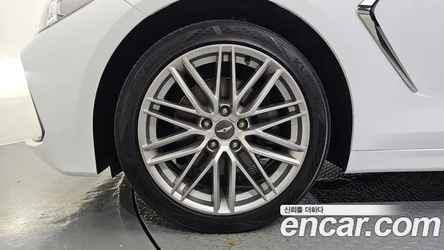 Genesis G70 2018 thumb 5