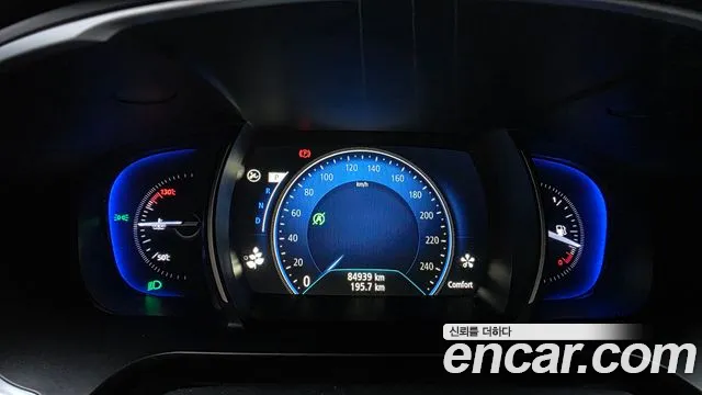 Renault-KoreaSamsung Megane 2016 thumb 8
