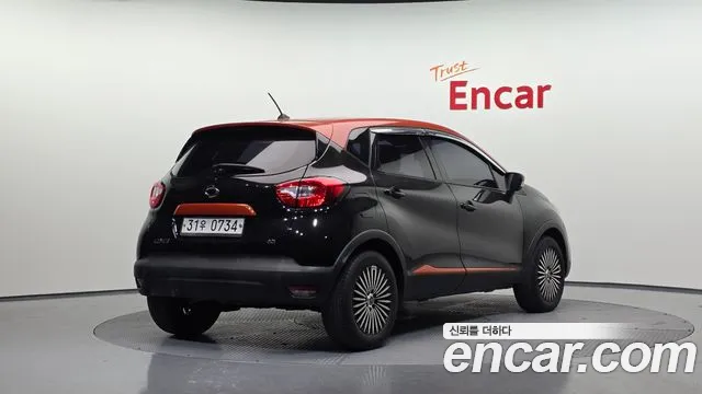 Renault-KoreaSamsung Captur 2015 thumb 2