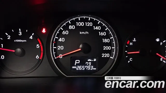 Hyundai Starex 2015 thumb 8