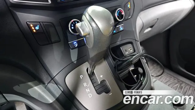 Hyundai Starex 2015 thumb 9