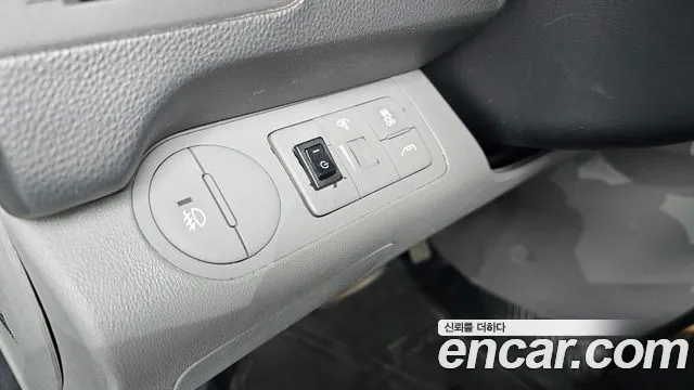 Hyundai Starex 2015 thumb 12