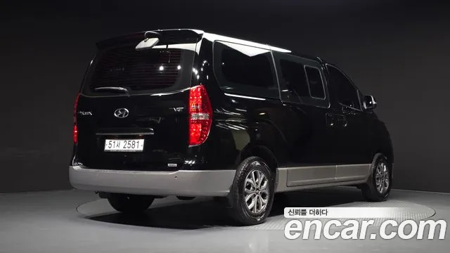 Hyundai Starex 2019 thumb 2